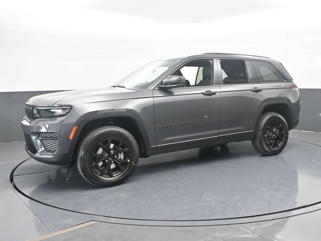 New 2025 Jeep Grand Cherokee Altitude AWD/4WD image 2