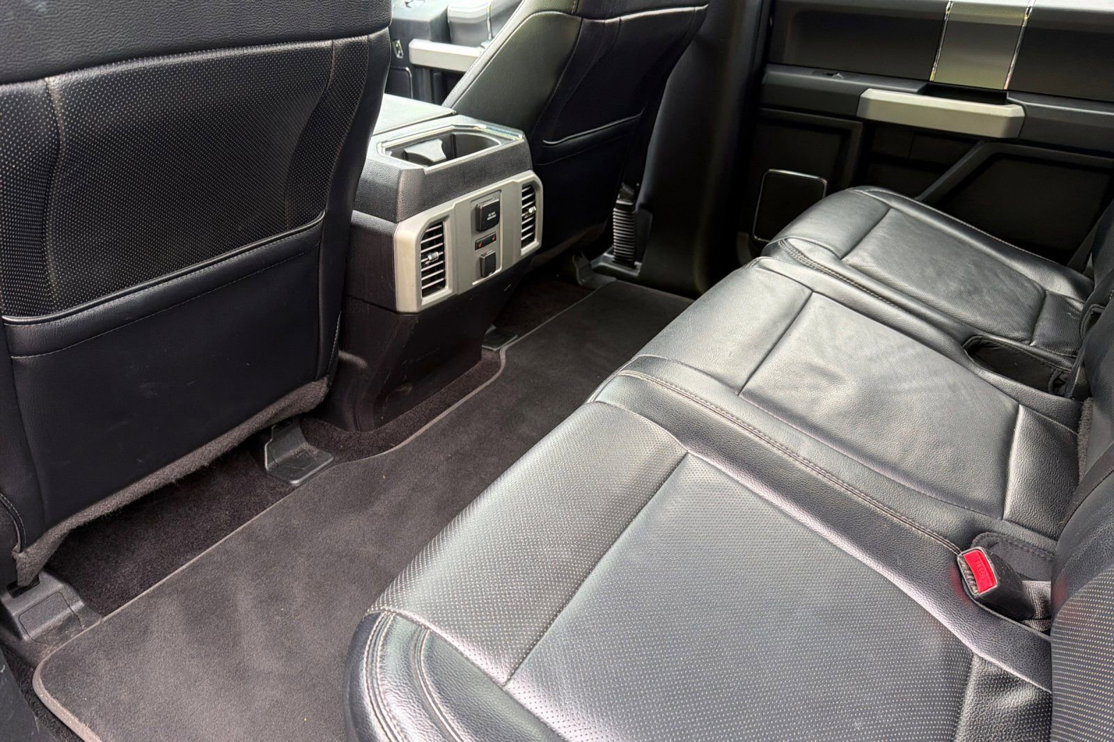 Used 2016 Ford F150 Lariat w/ Equipment Group 502A Luxury AWD/4WD image 12