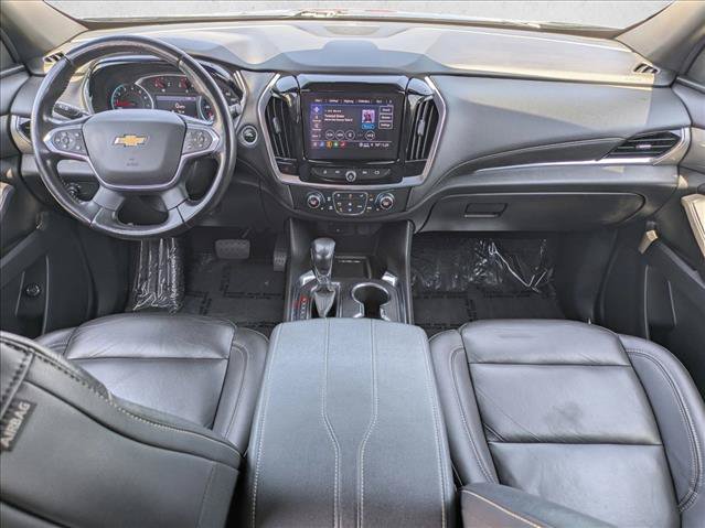 Used 2022 Chevrolet Traverse LT FWD image 17
