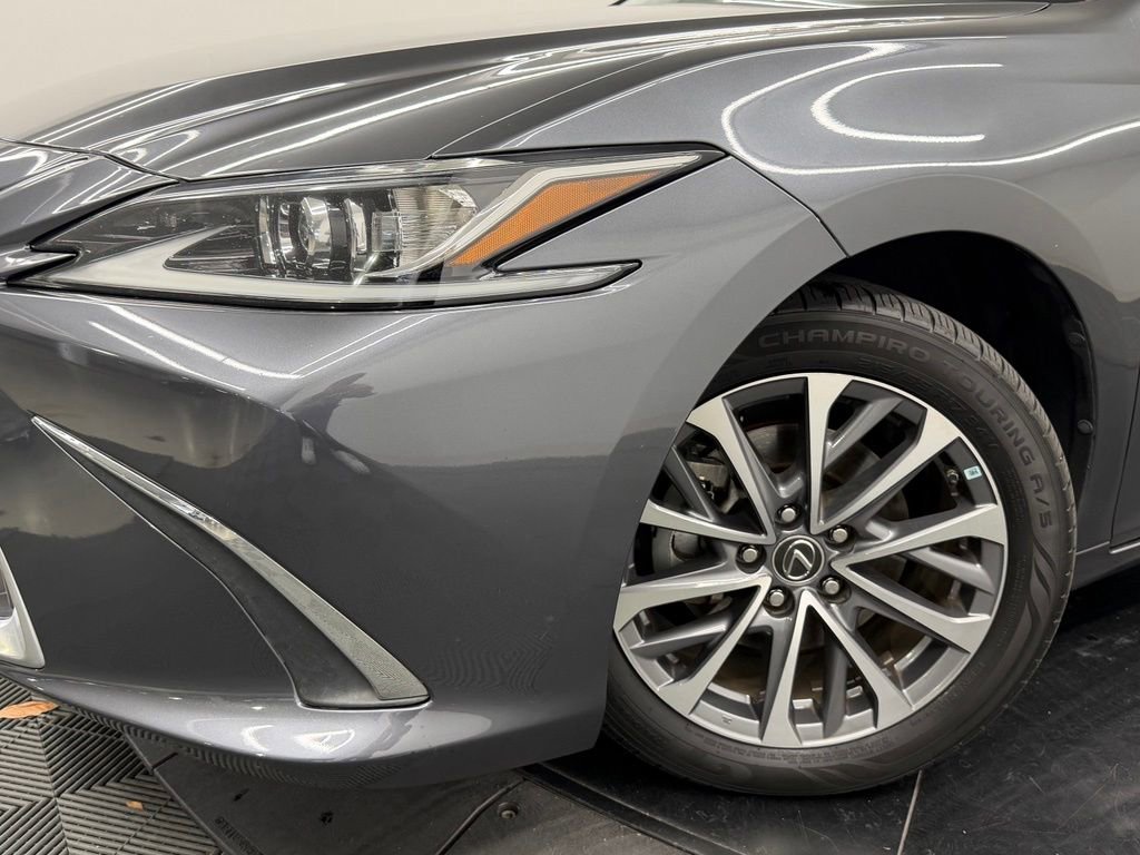 Used 2022 Lexus ES 300h FWD image 5