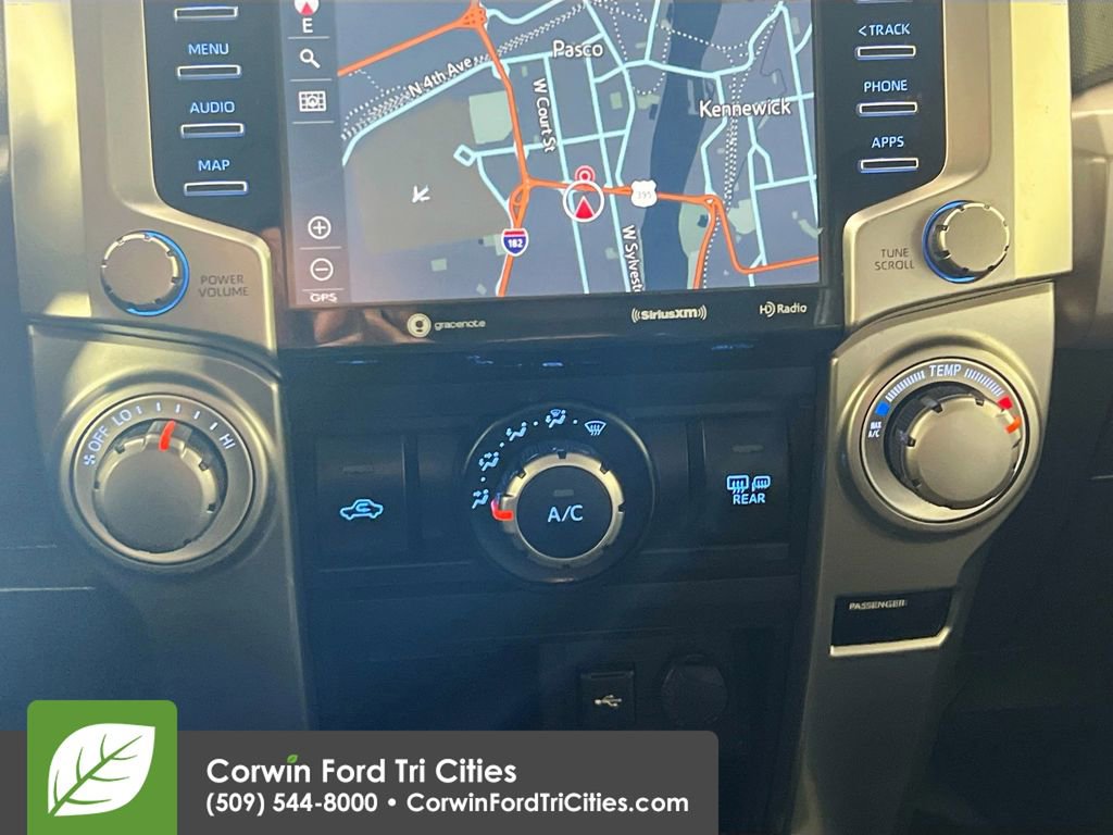 Used 2020 Toyota 4Runner 4WD image 9