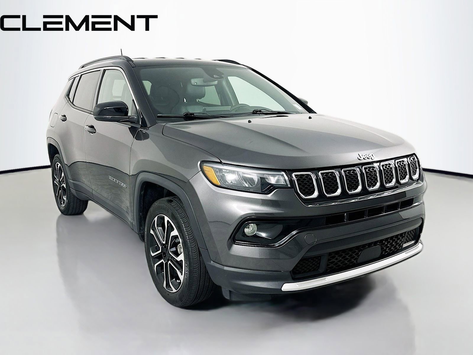Used 2023 Jeep Compass Limited image 5