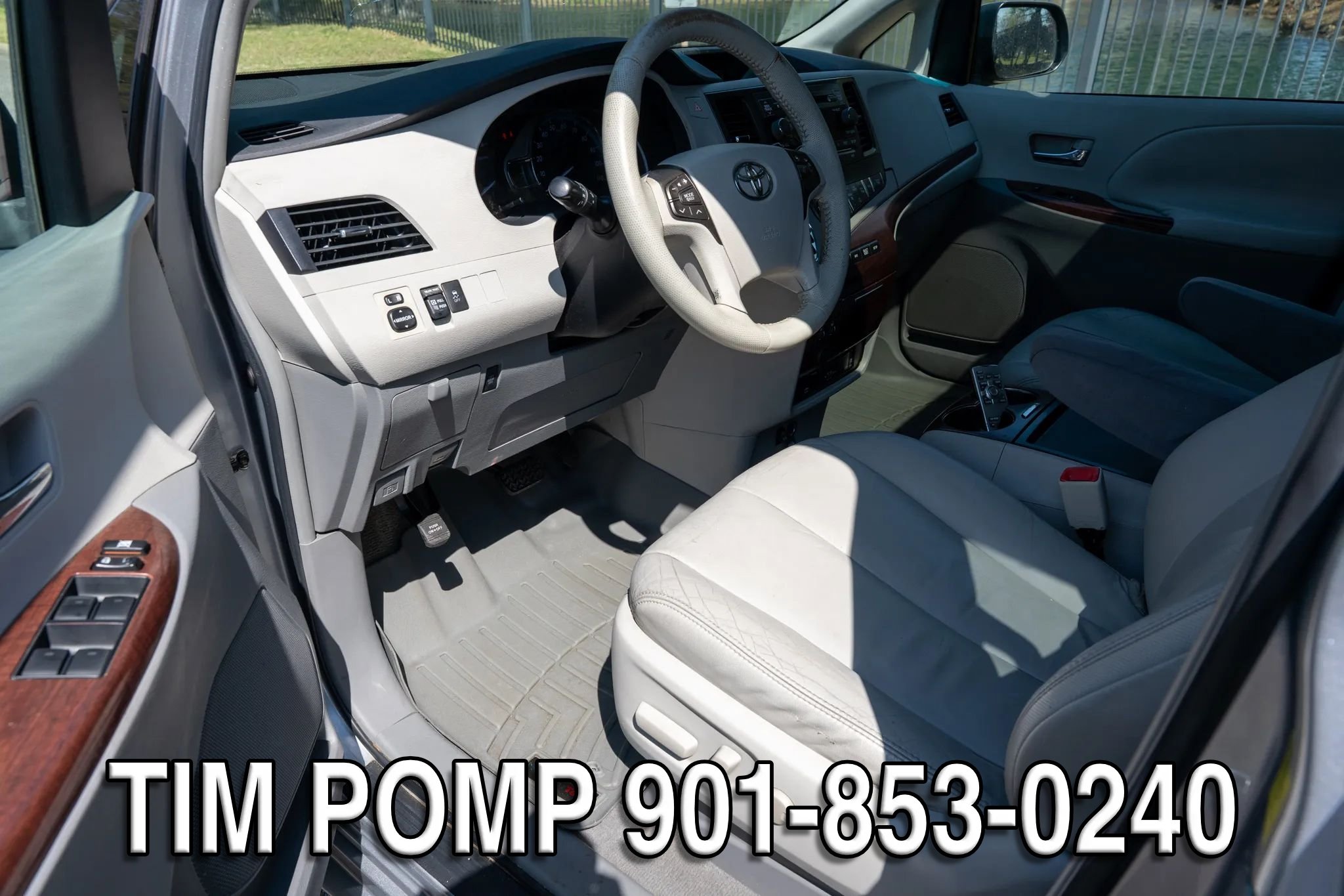Used 2011 Toyota Sienna XLE w/ Entertainment Pkg FWD image 10