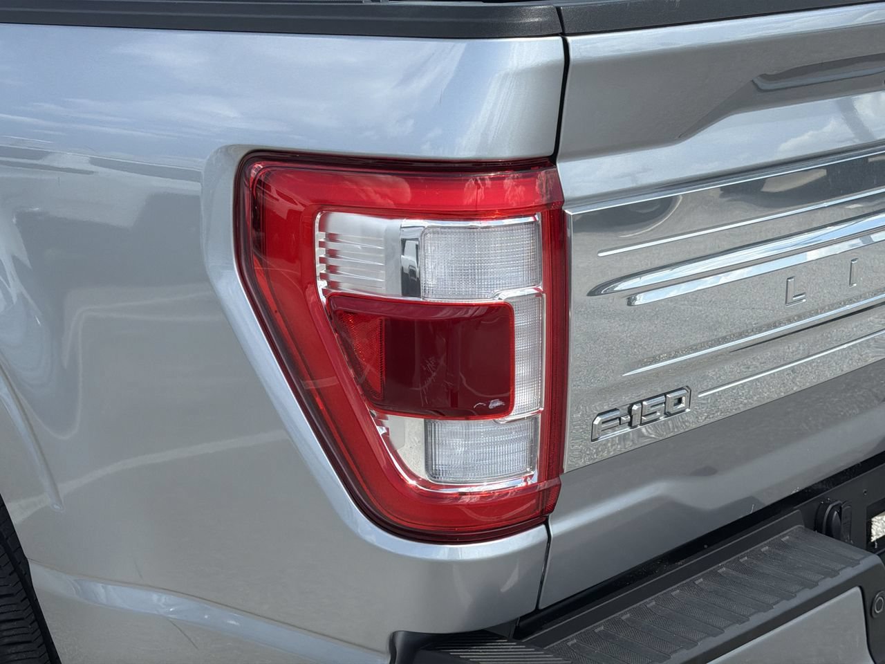 Used 2023 Ford F150 Limited AWD/4WD image 7