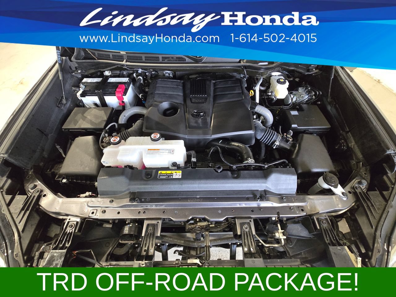 Used 2025 Toyota Tundra Platinum w/ TRD Off-Road Package AWD/4WD image 24