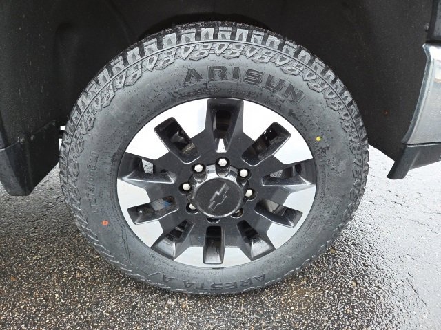 Used 2020 Chevrolet Silverado 2500 LT w/ Convenience Package image 69