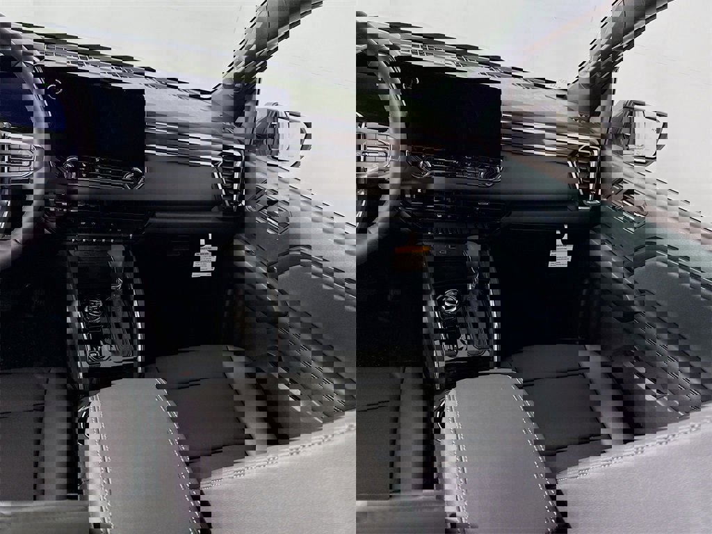 New 2026 GMC Canyon Elevation w/ Convenience Package image 17