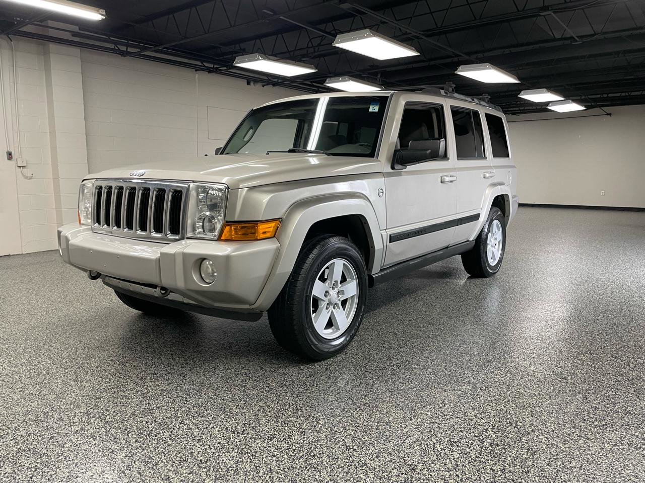 Used 2007 Jeep Commander Sport w/ Skid Plate Group AWD/4WD image 10