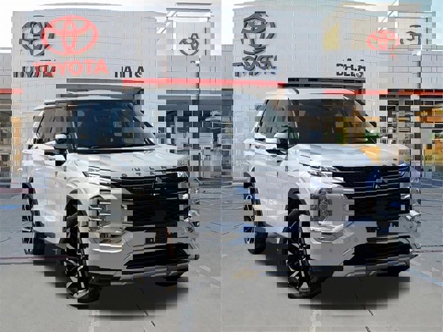 Used 2023 Mitsubishi Outlander SE