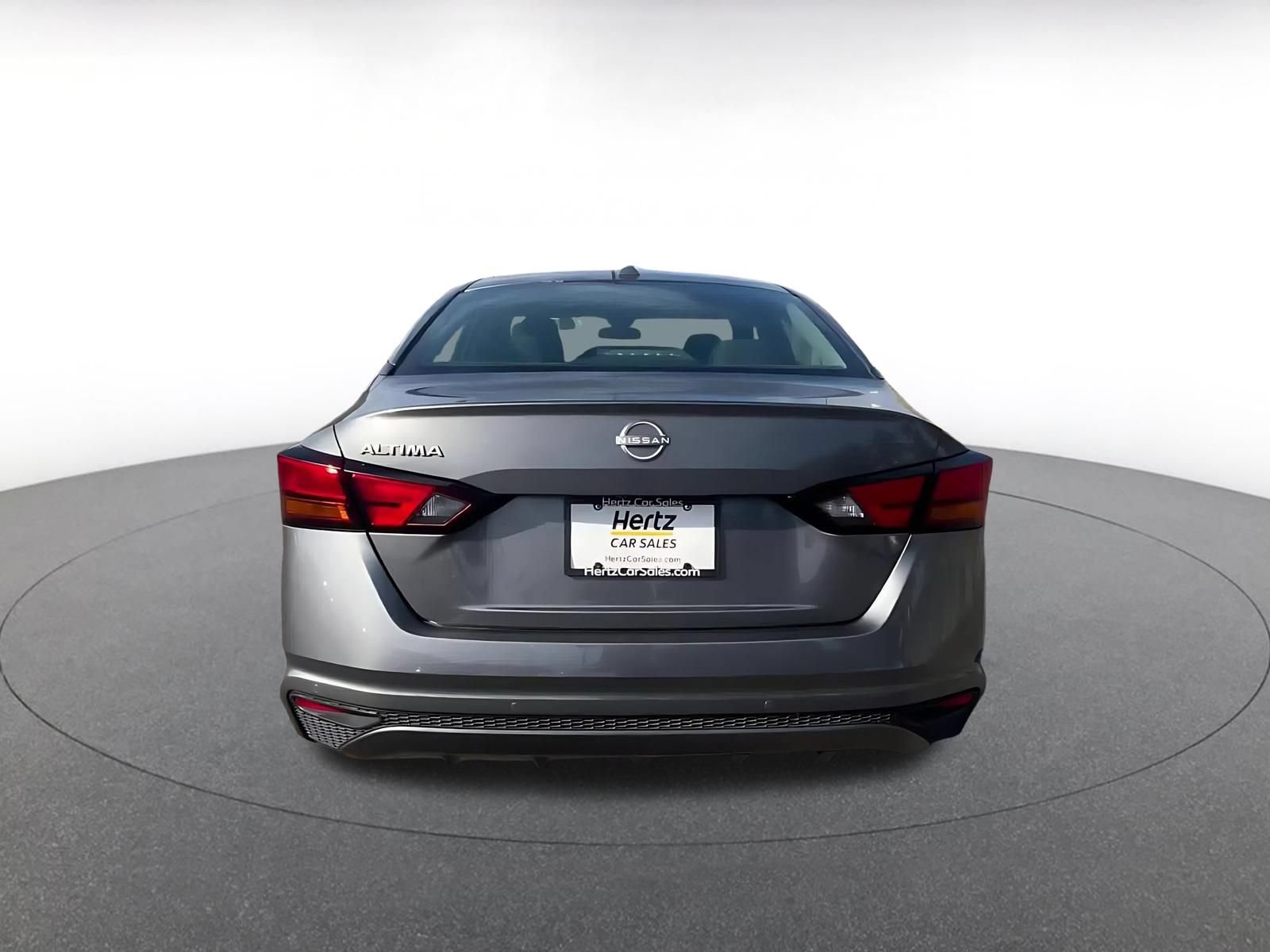Used 2025 Nissan Altima 2.5 SV FWD image 9