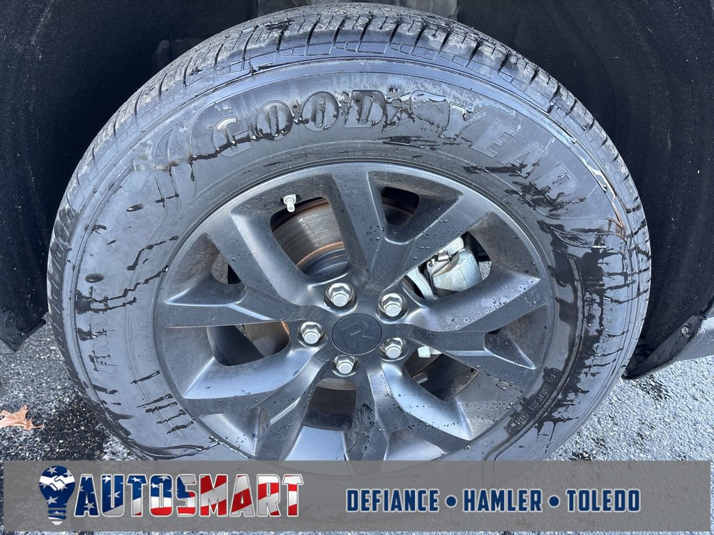 Used 2022 Toyota RAV4 LE image 12