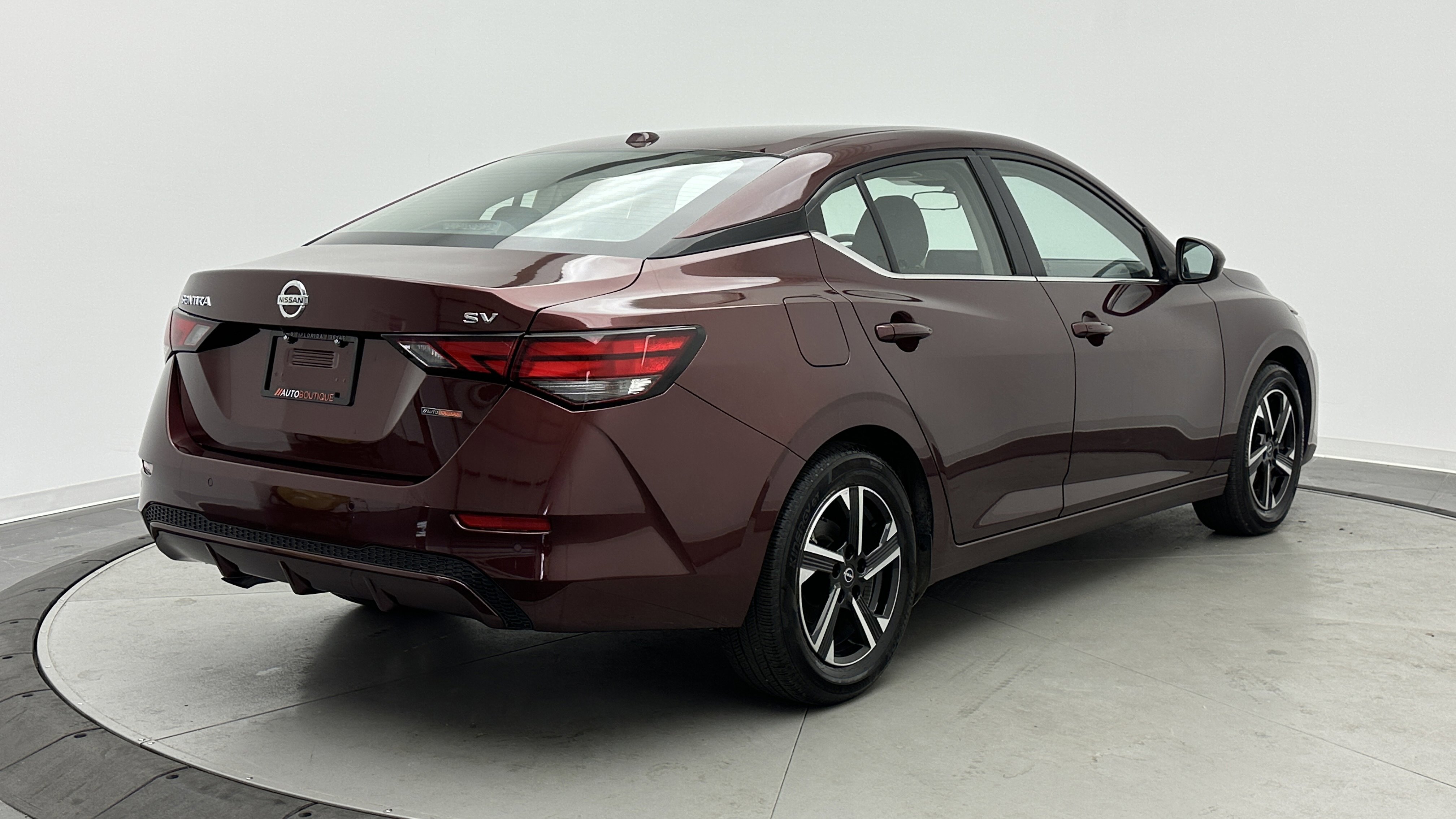 Used 2025 Nissan Sentra SV image 7