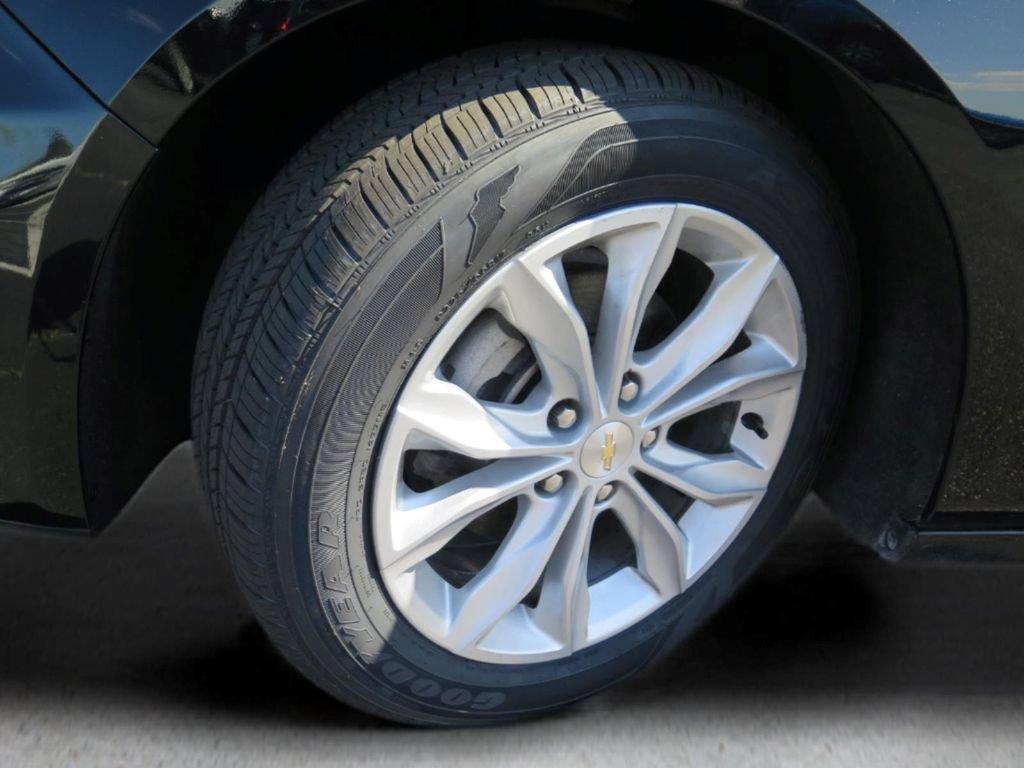 Used 2025 Chevrolet Malibu LT FWD image 25