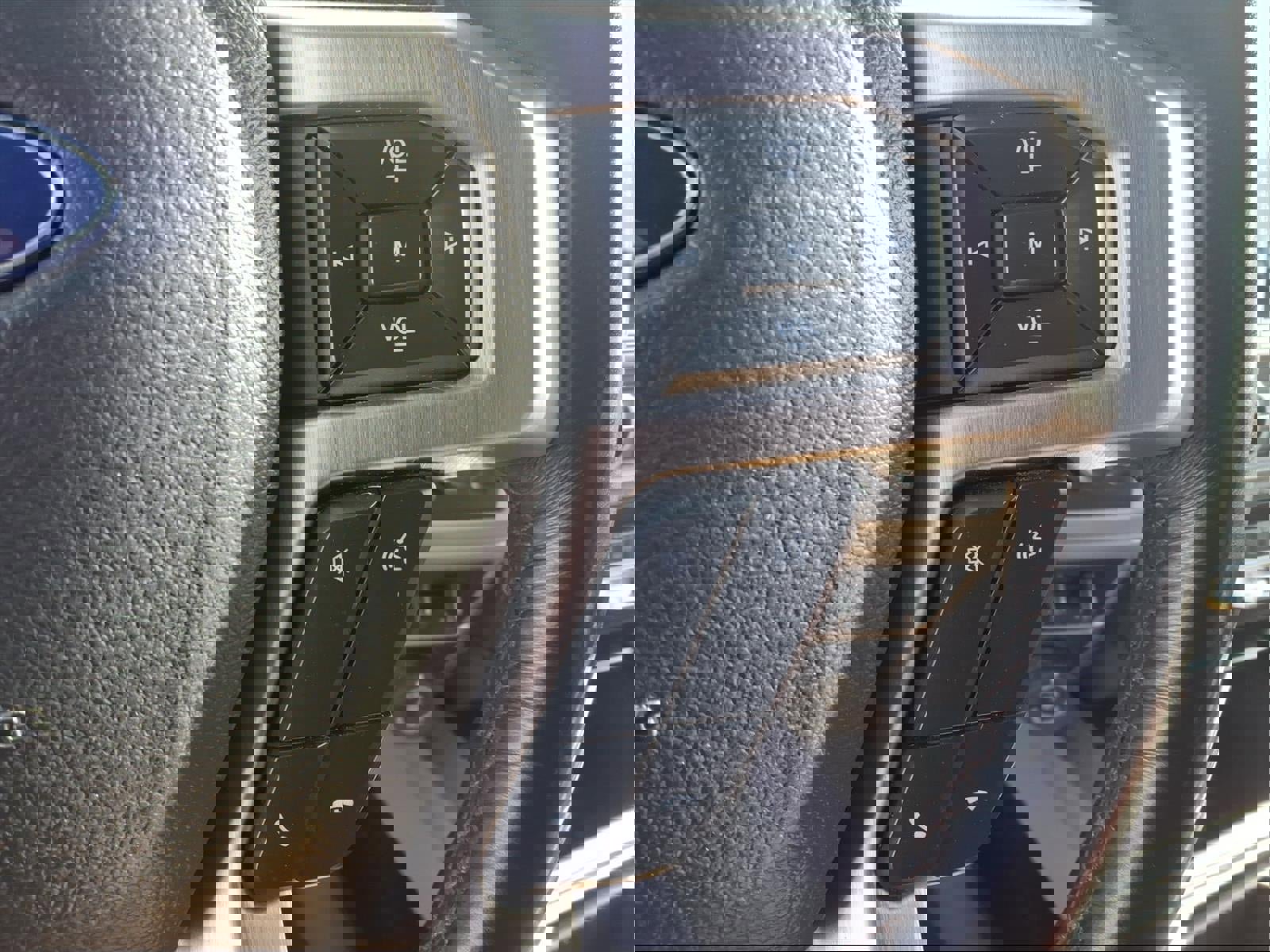 Used 2022 Ford F350 Platinum image 19