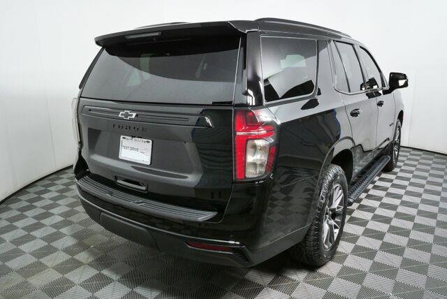 Certified 2024 Chevrolet Tahoe Z71 w/ Luxury Package AWD/4WD image 3