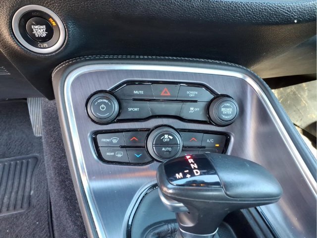 Used 2018 Dodge Challenger SXT w/ Blacktop Package RWD image 27
