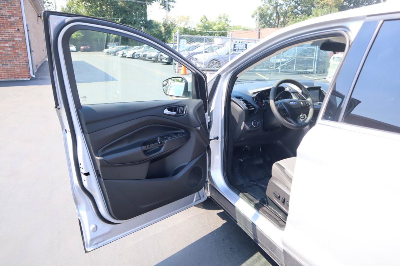 Used 2019 Ford Escape SE FWD image 19