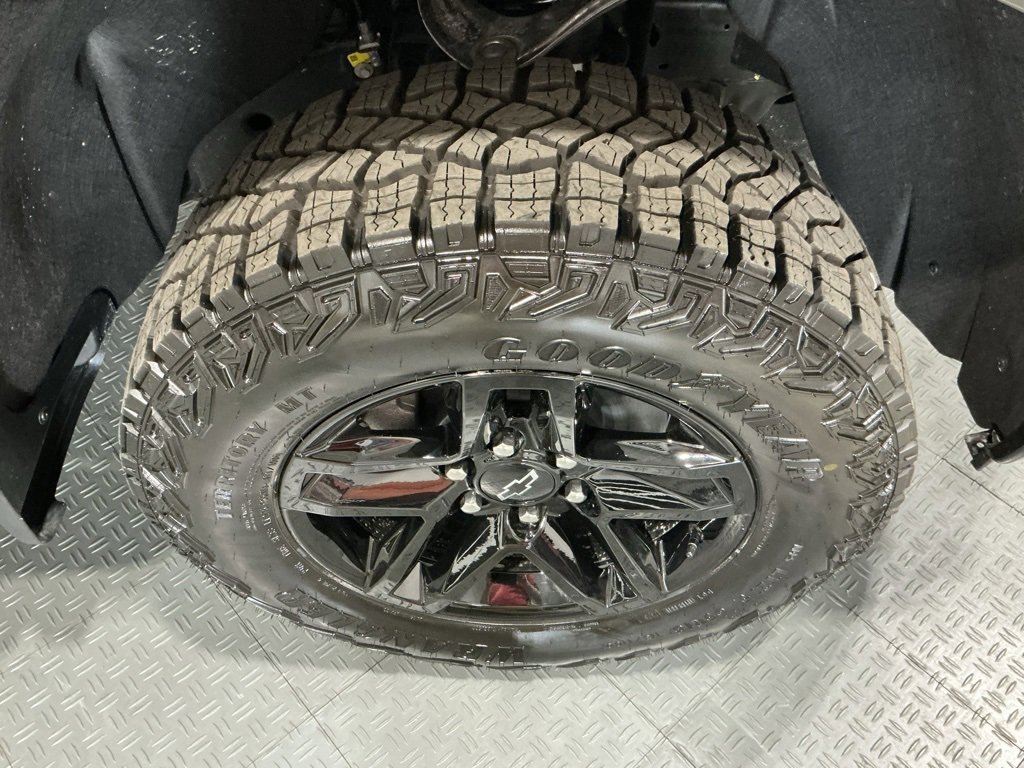 Used 2025 Chevrolet Silverado 1500 Custom Trail Boss w/ Dark Appearance Package image 47