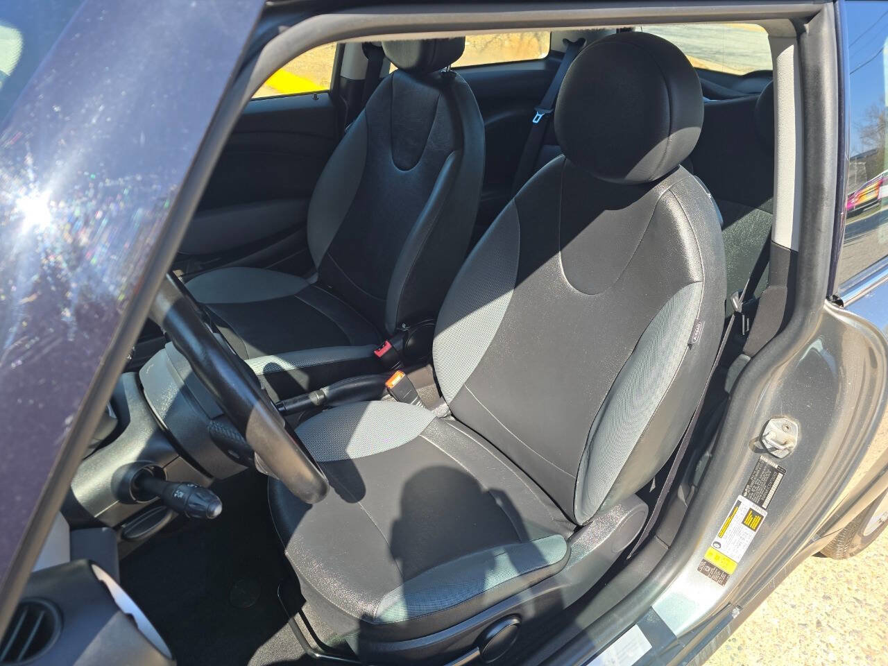 Used 2010 MINI Cooper Hardtop image 8