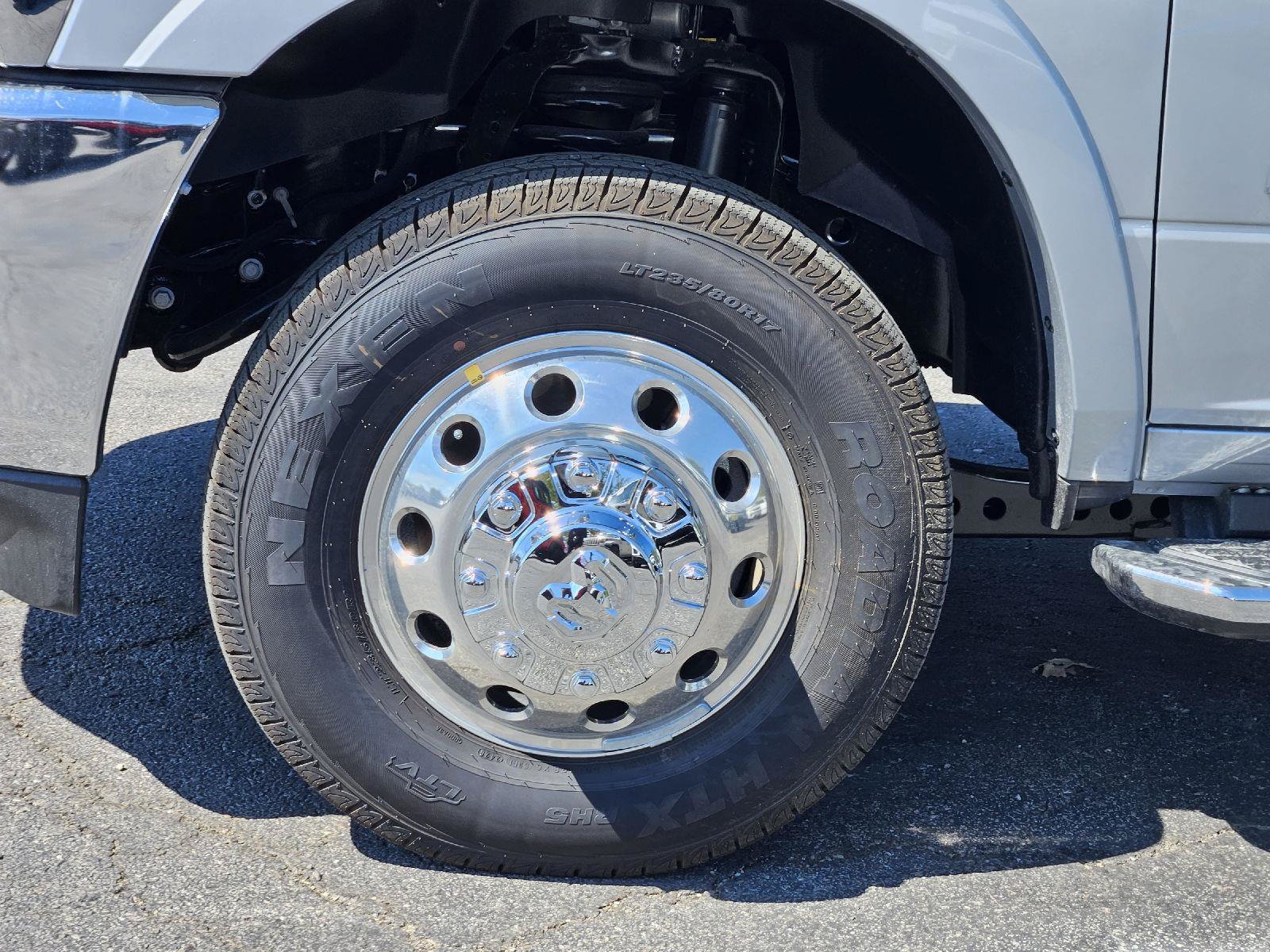 New 2027 RAM 3500 Laramie AWD/4WD image 8