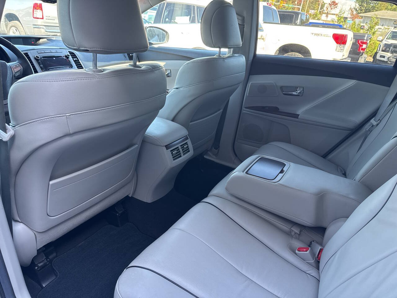Used 2011 Toyota Venza AWD w/ Comfort Pkg image 19