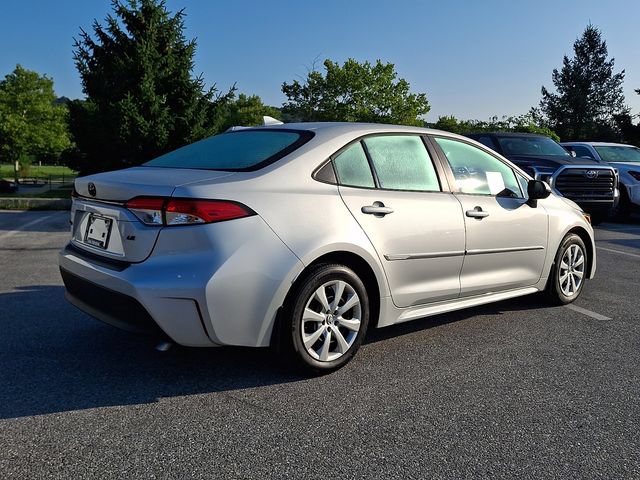 Certified 2025 Toyota Corolla LE FWD image 6