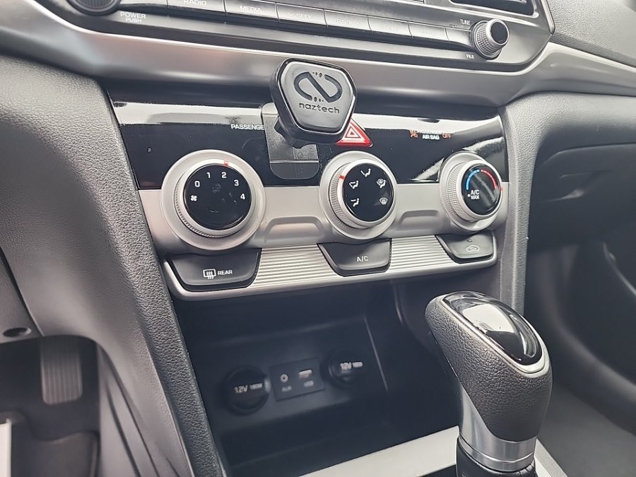 Used 2019 Hyundai Elantra SE w/ Cargo Package FWD image 20