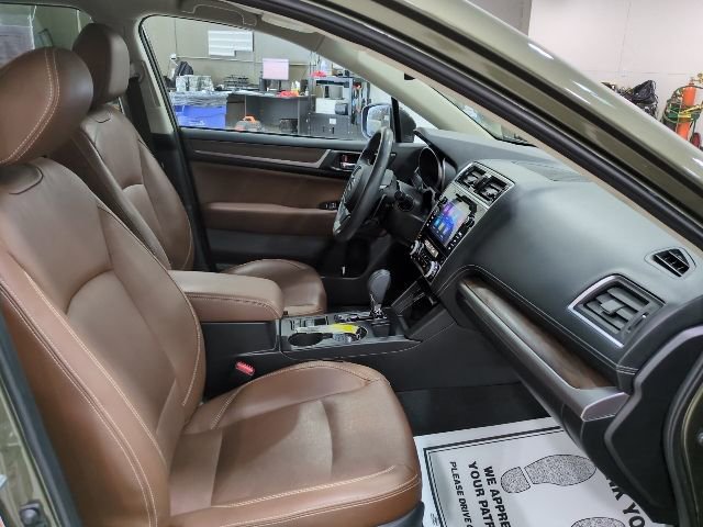 Used 2018 Subaru Outback 3.6R Touring image 8