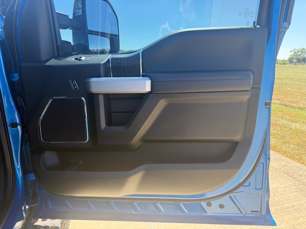 Used 2021 Ford F350 Lariat w/ Tremor Off-Road Package AWD/4WD image 24