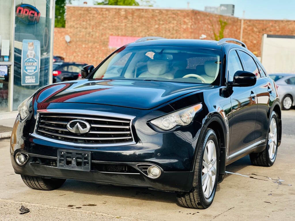 Used 2013 INFINITI FX37 2WD w/ Premium Pkg image 3