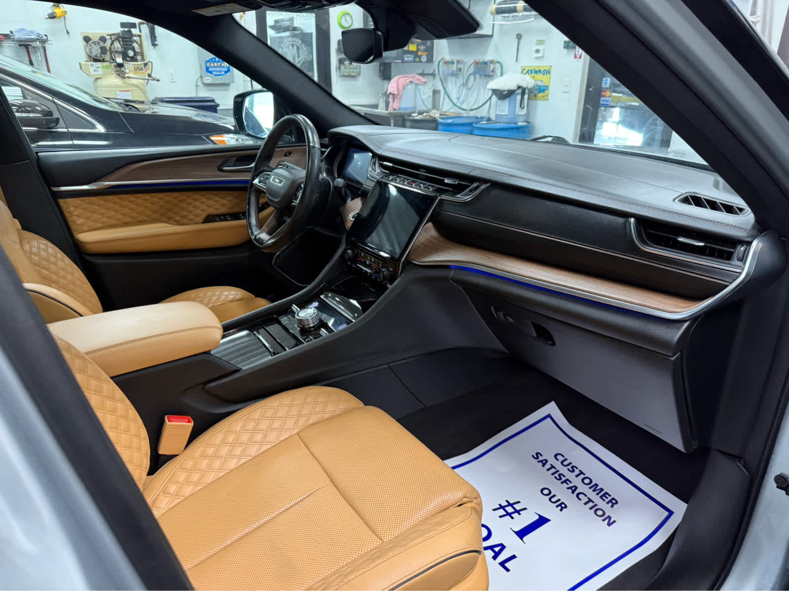 Used 2021 Jeep Grand Cherokee L Summit w/ Luxury Tech Group V image 33