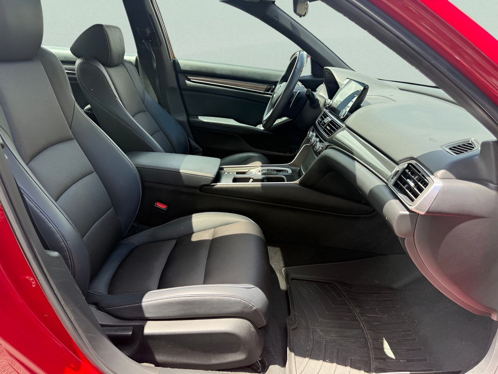 Used 2018 Honda Accord Sport image 14