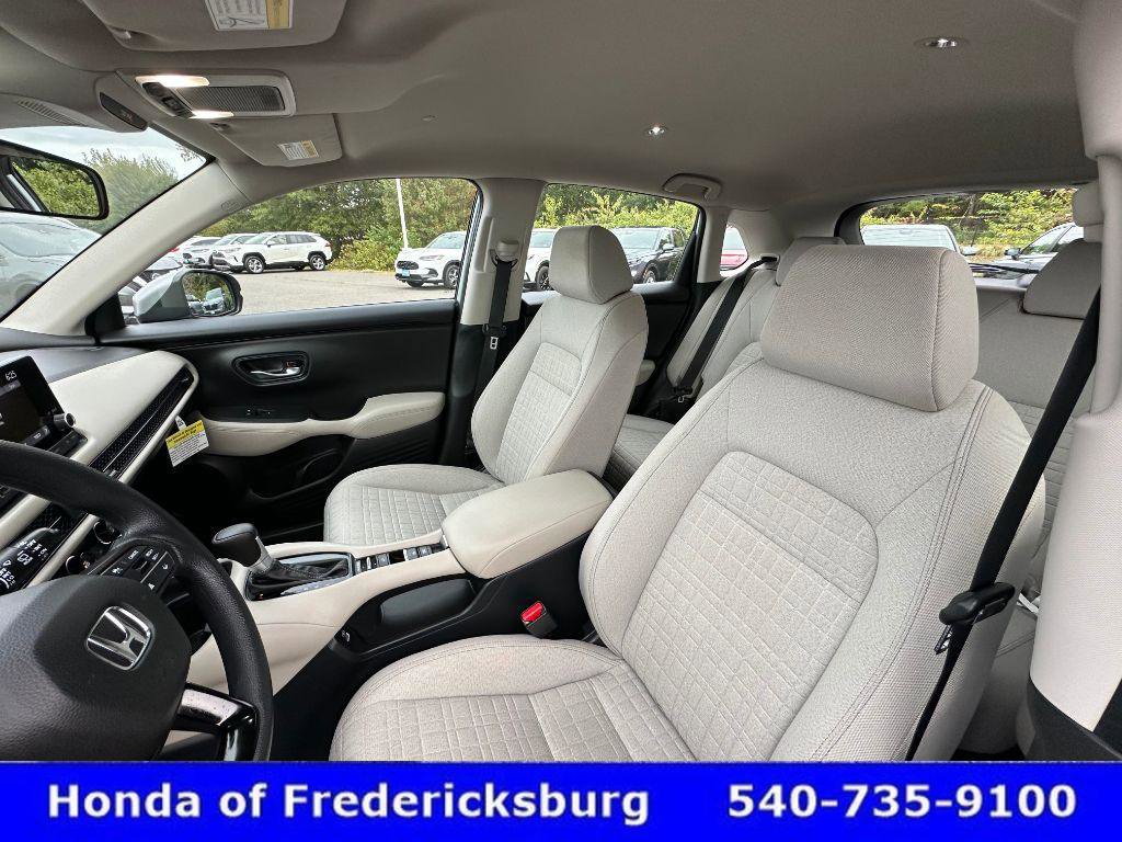 Used 2023 Honda HR-V LX image 15