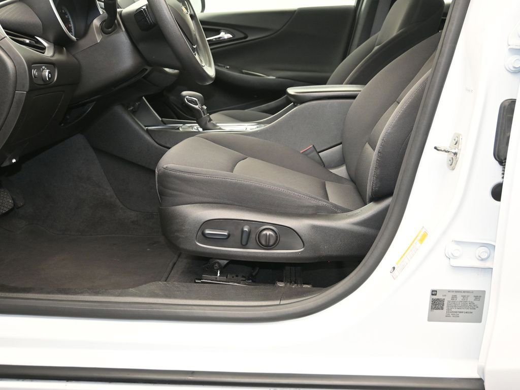 Used 2024 Chevrolet Malibu LT FWD image 21
