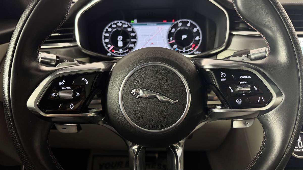 Used 2022 Jaguar F-PACE SVR AWD/4WD image 19