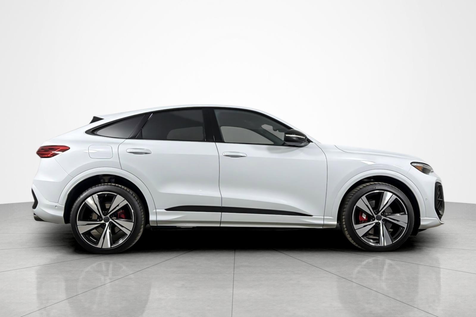 New 2026 Audi SQ5 Premium Plus AWD/4WD image 7