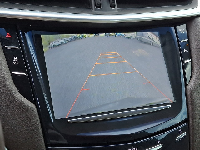 Used 2013 Cadillac XTS Luxury FWD image 4