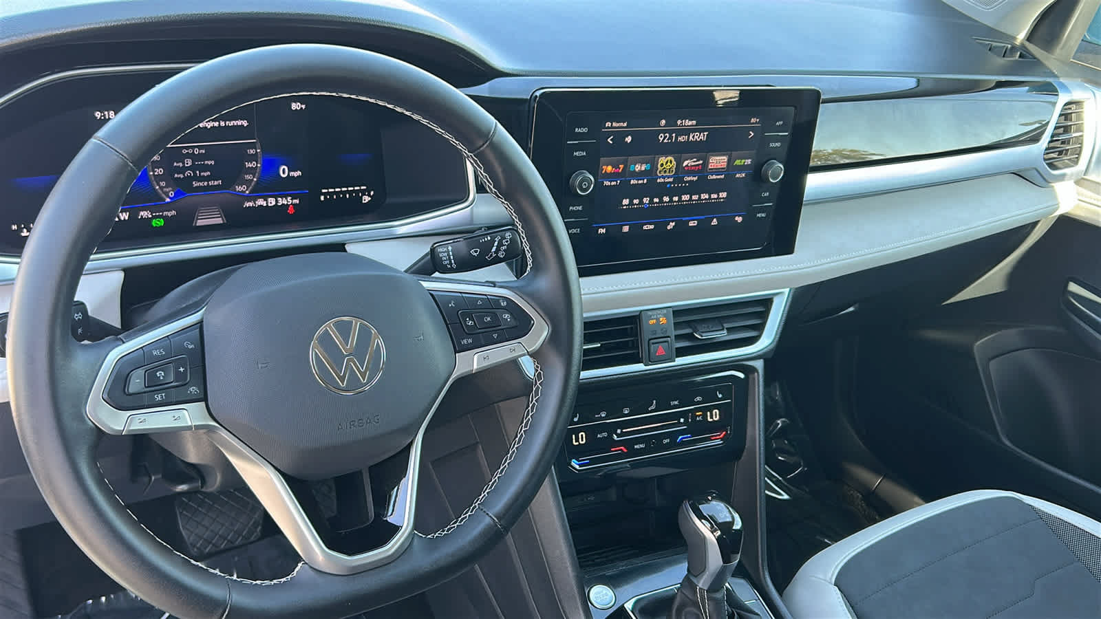 Used 2025 Volkswagen Taos SE AWD/4WD image 10