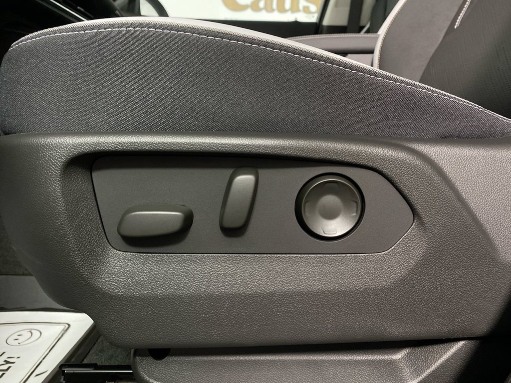 Used 2026 Buick Envision Sport Touring AWD/4WD image 12