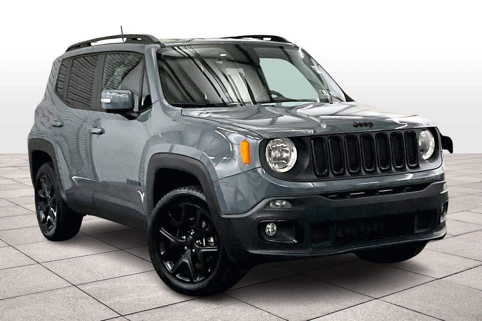 Used 2018 Jeep Renegade Altitude image 2