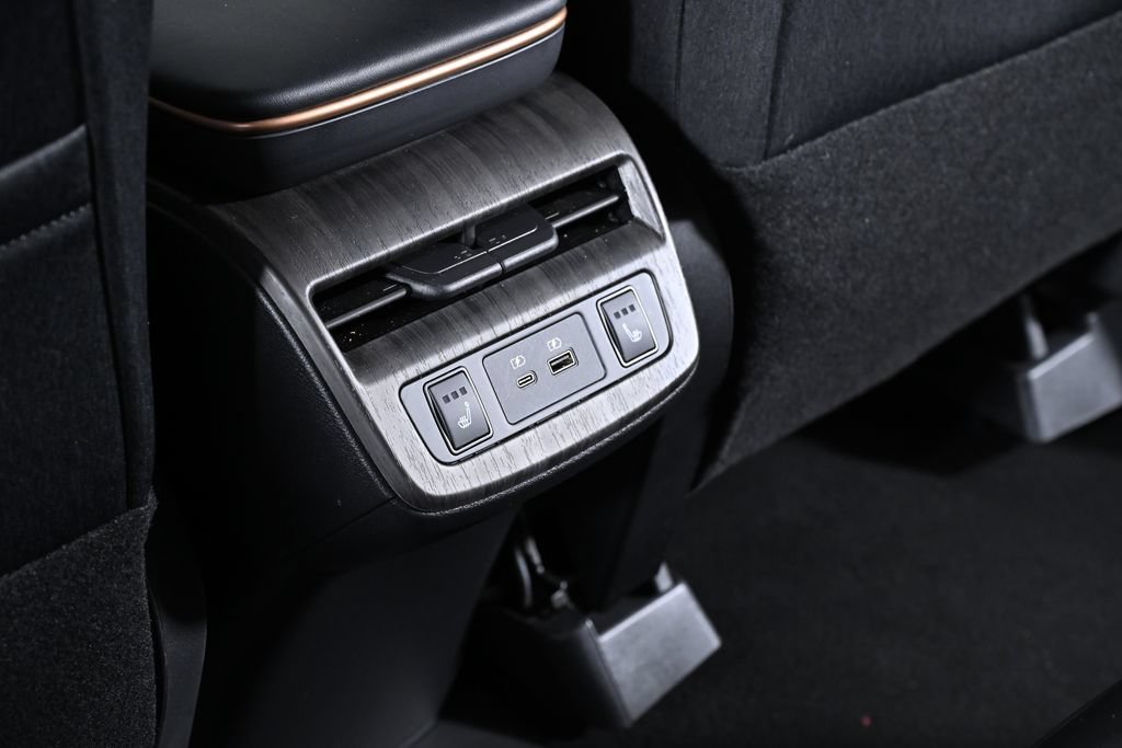 Certified 2023 Nissan Ariya FWD image 29