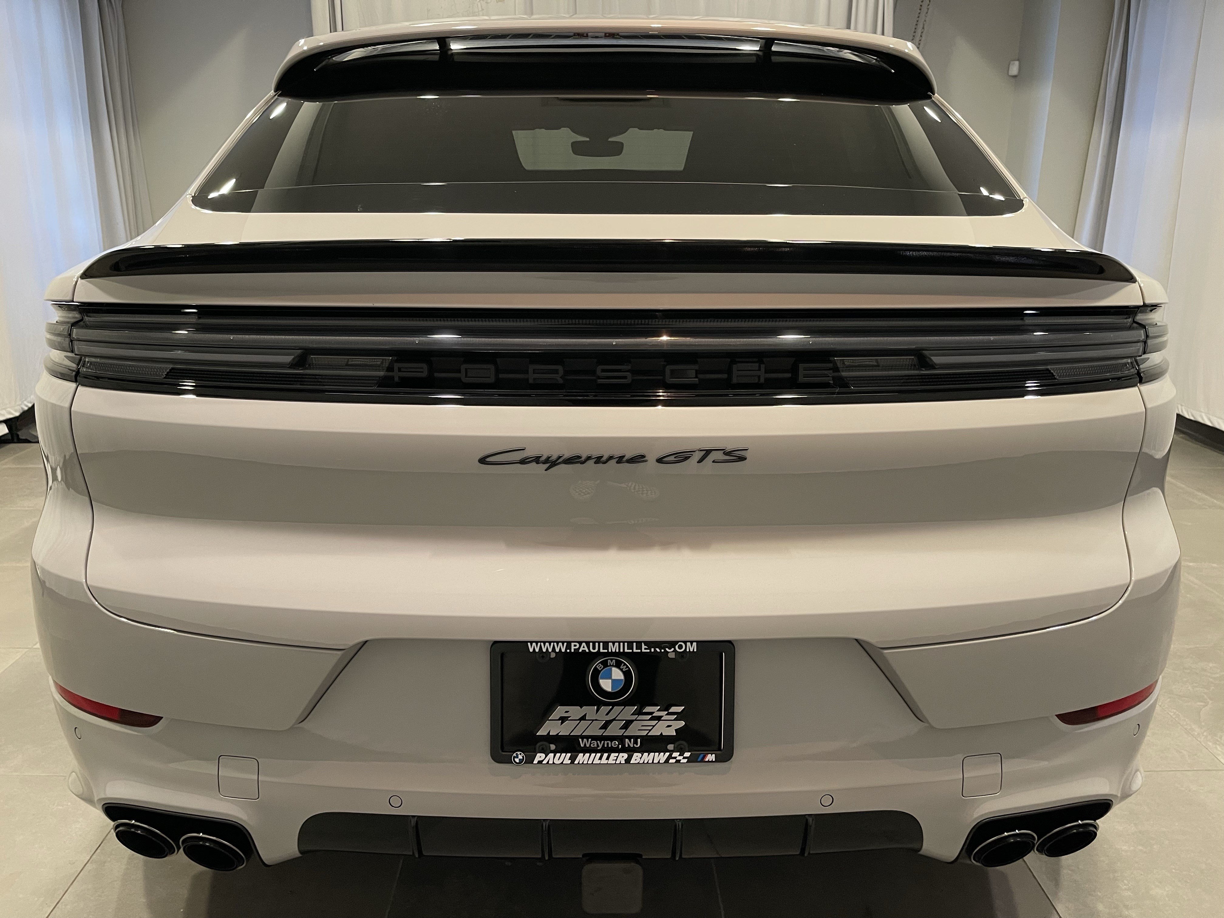 Used 2025 Porsche Cayenne GTS AWD/4WD image 5