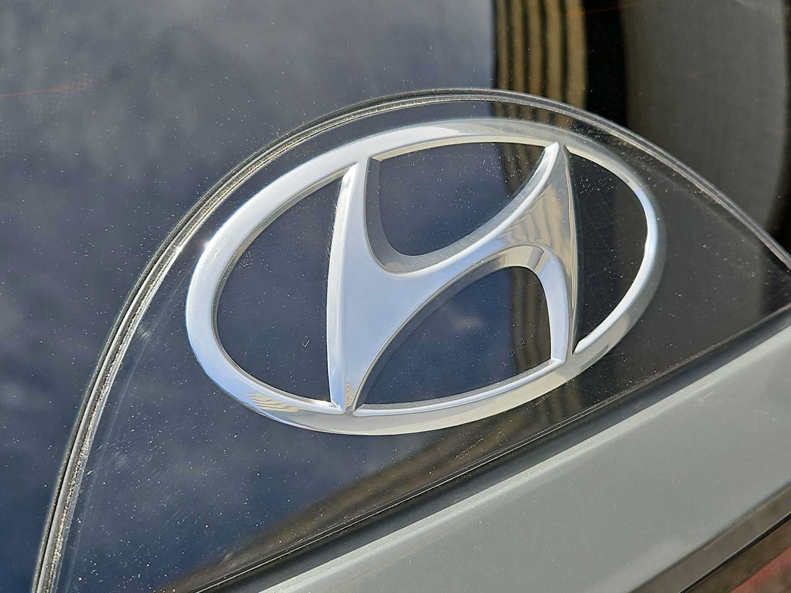 Certified 2024 Hyundai Tucson Limited FWD image 11