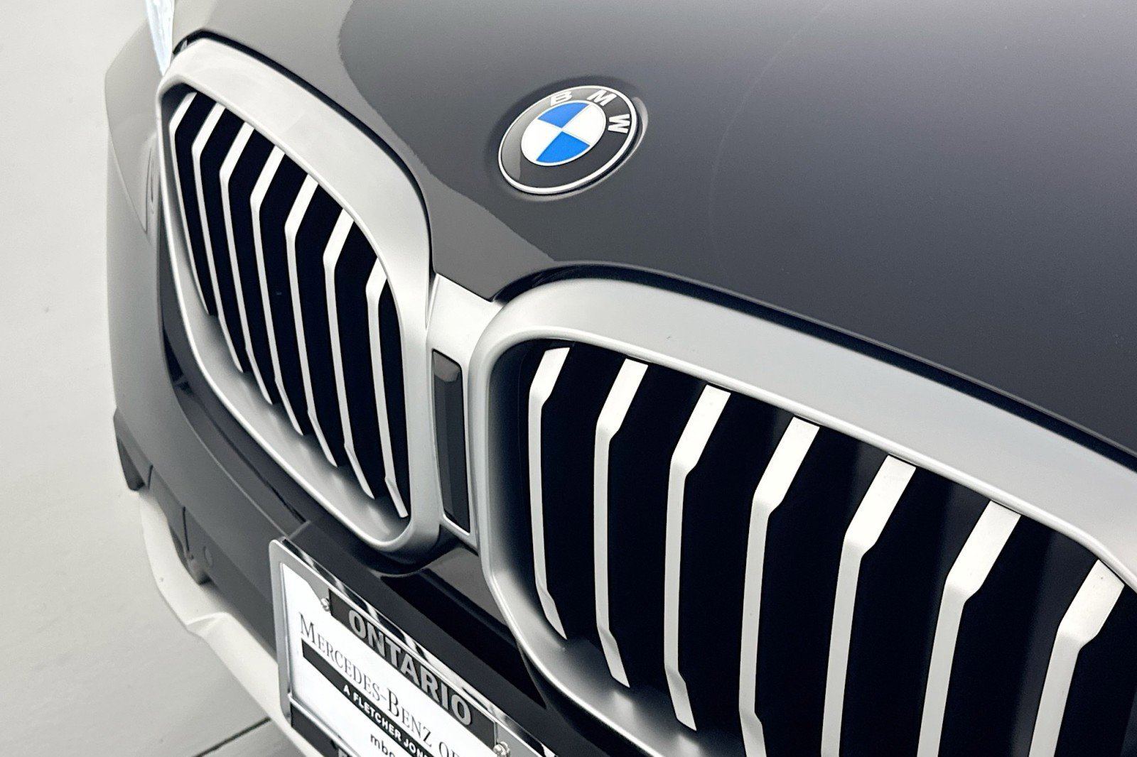 Used 2023 BMW X3 sDrive30i w/ Premium Package w/ZPA image 12