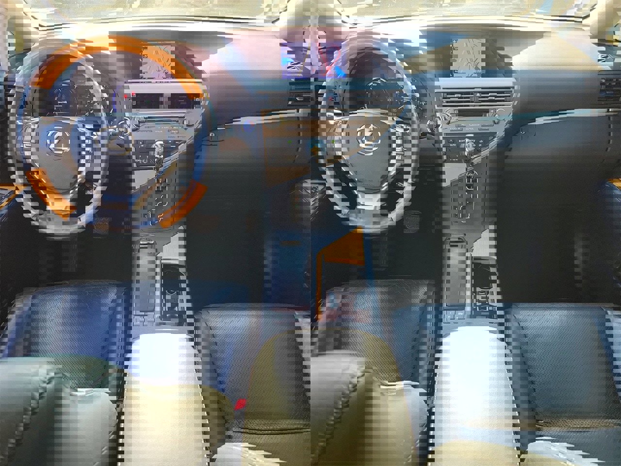 Used 2015 Lexus RX 450h FWD image 12