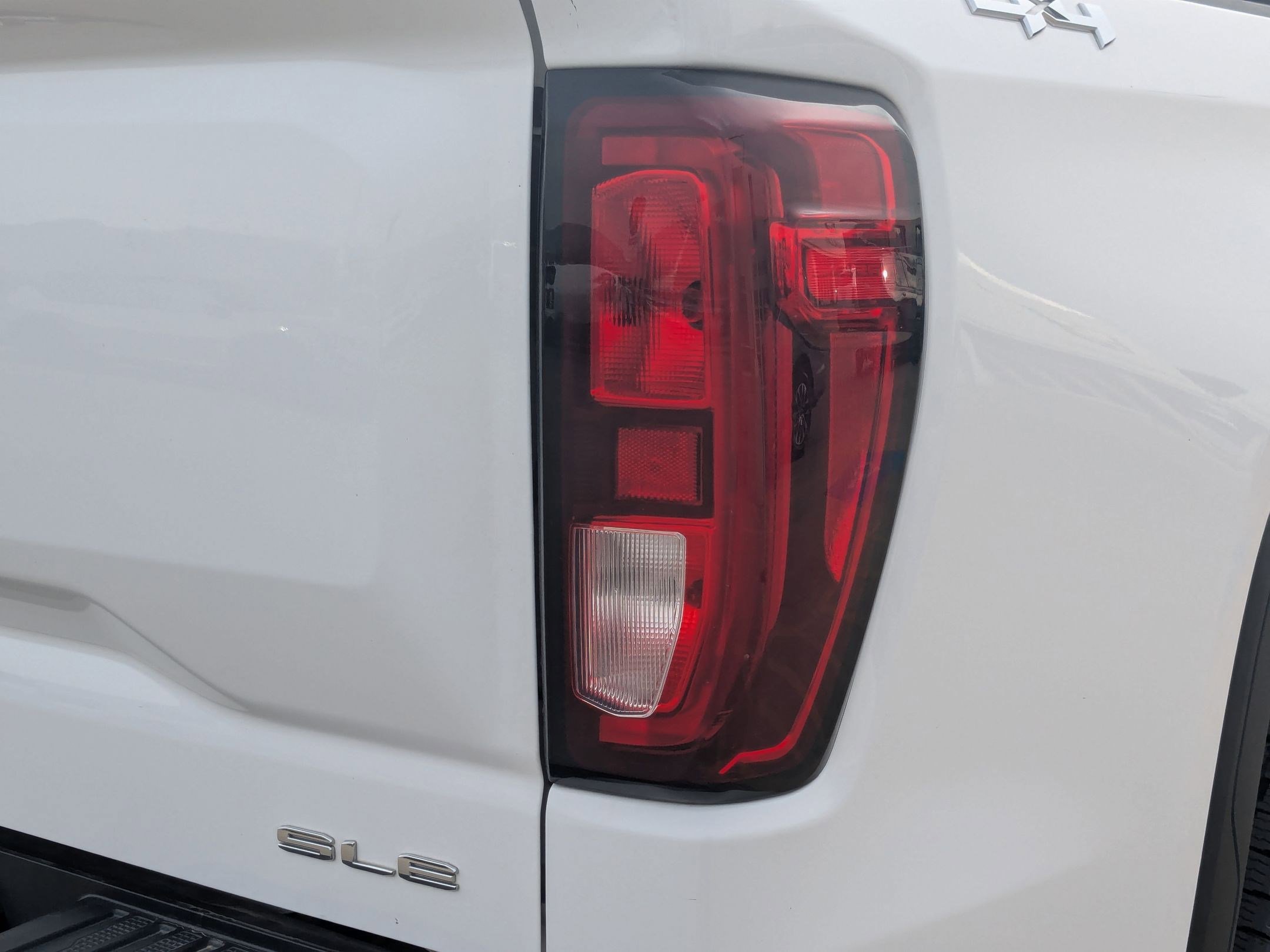 Used 2020 GMC Sierra 1500 SLE w/ SLE Value Package image 13