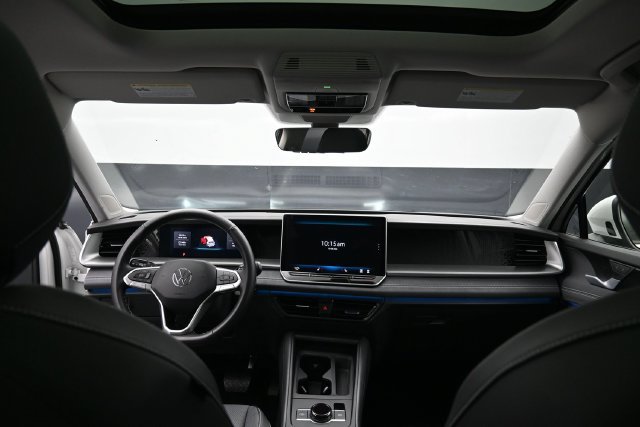 Certified 2026 Volkswagen Tiguan SE w/ Panoramic Sunroof Package AWD/4WD image 25