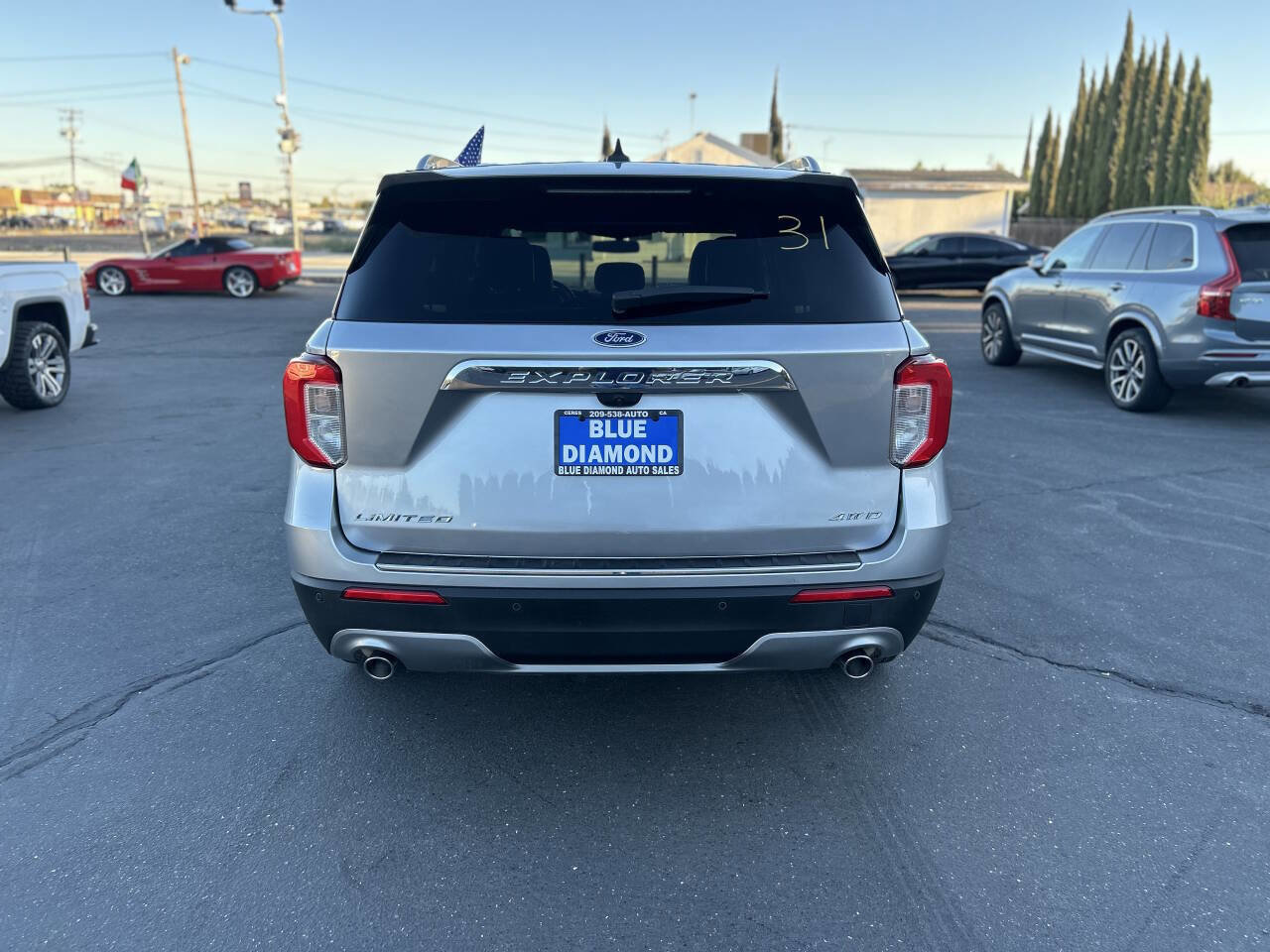 Used 2021 Ford Explorer Limited w/ Equipment Group 301A image 6