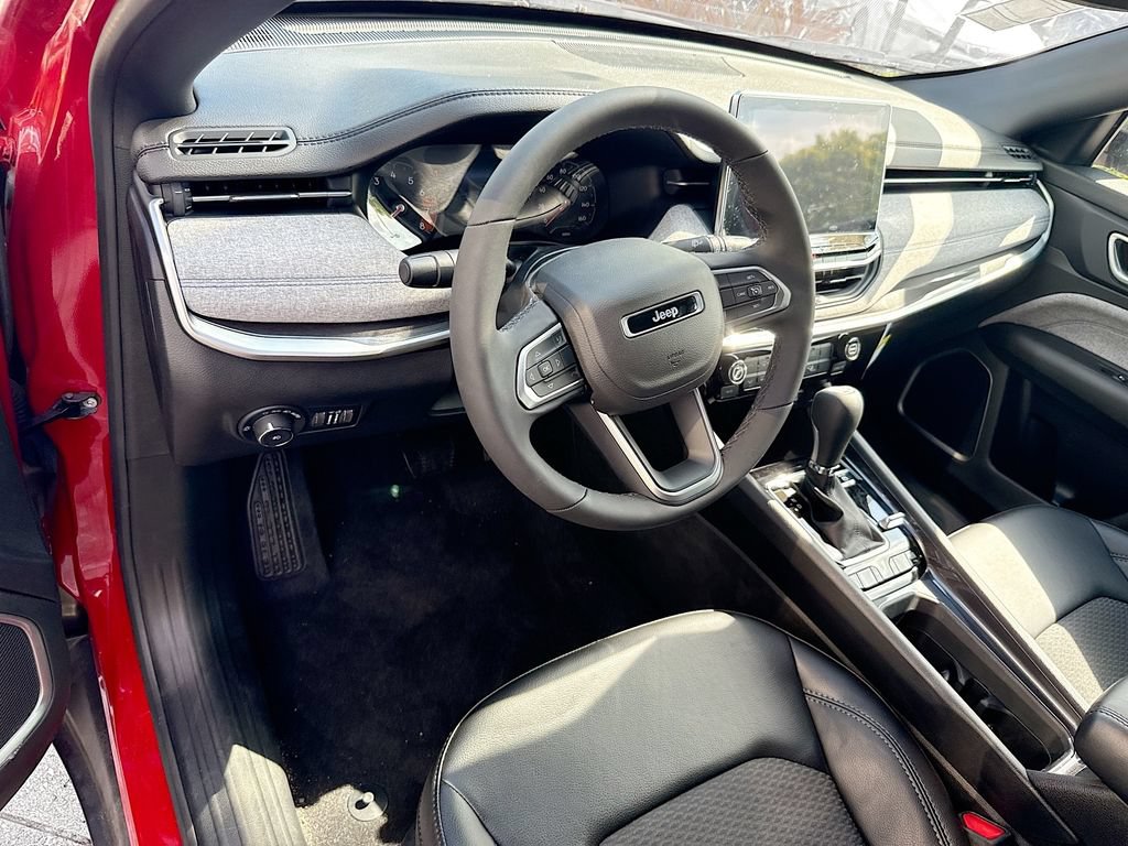 New 2023 Jeep Compass Latitude AWD/4WD image 9