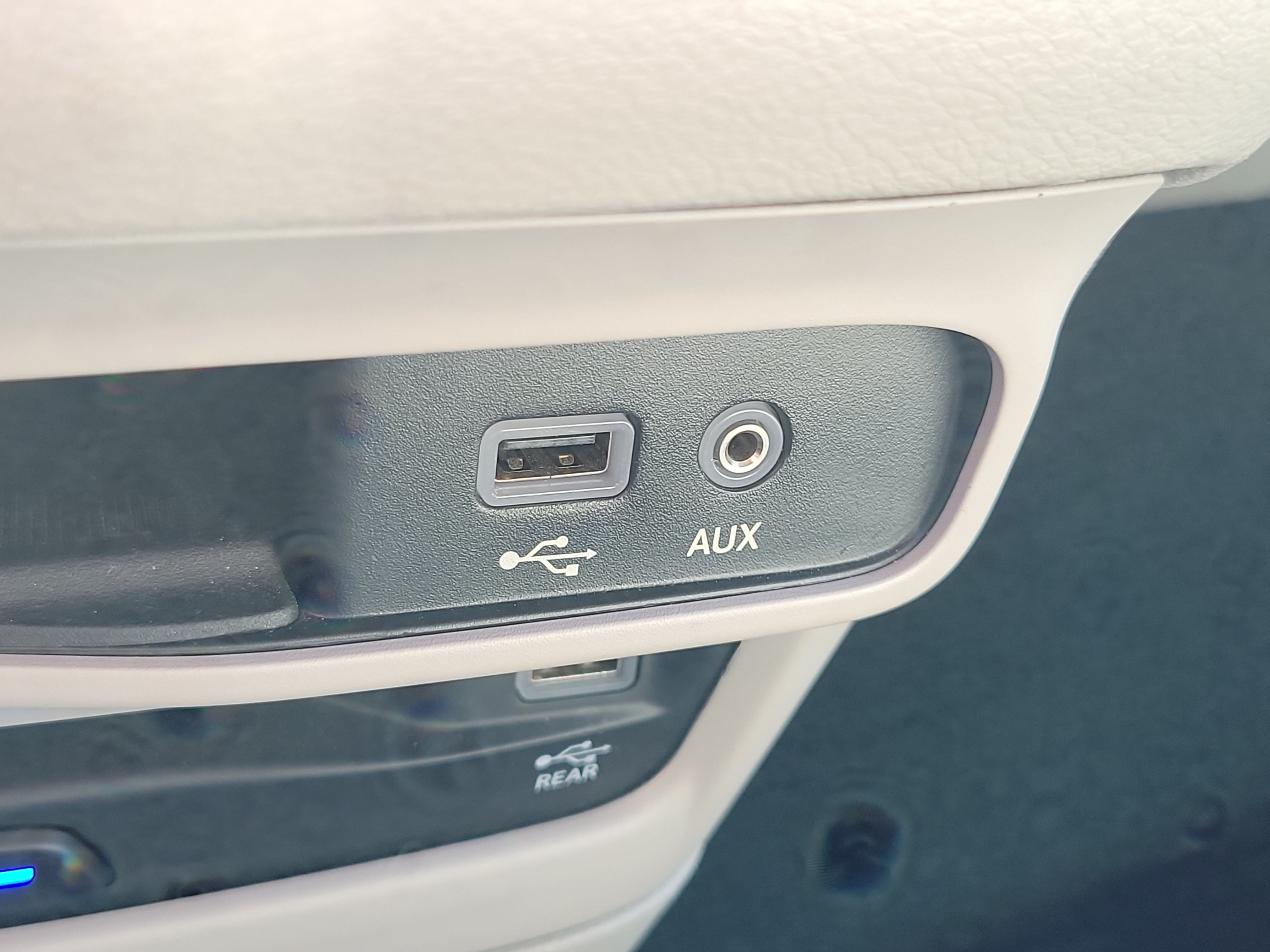 Used 2020 Chrysler Pacifica Touring-L Plus FWD image 23